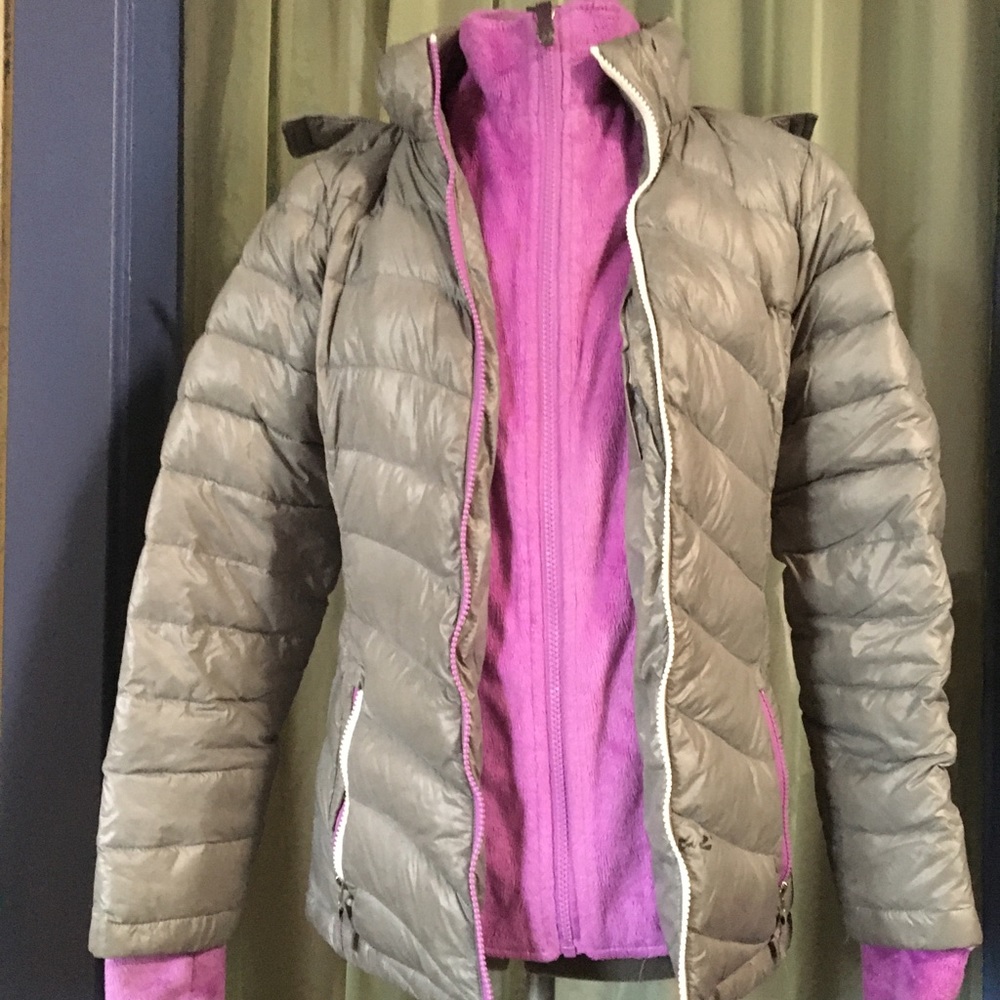 A warm coat Size L for kids and S for adults.
